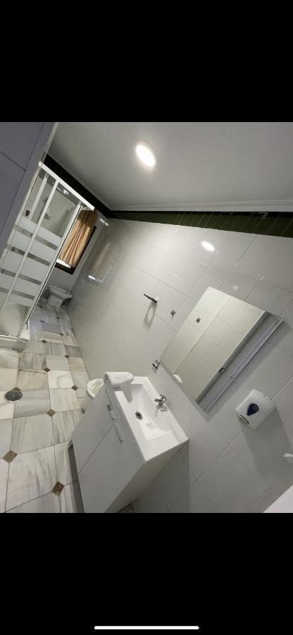 Hotel New Hortaleza Coliving Madrid Exterior foto